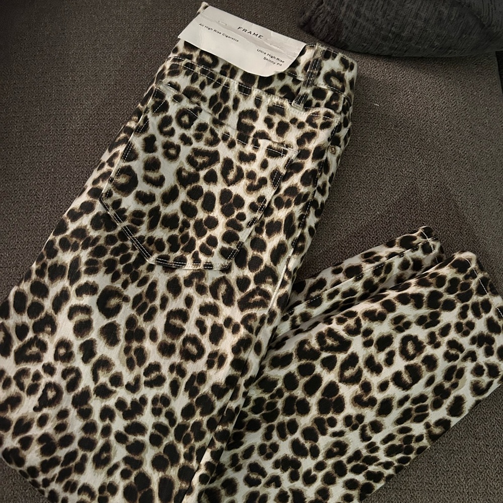 New Frame Leopard jean ❤️